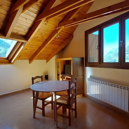 Rural Apartment Senet